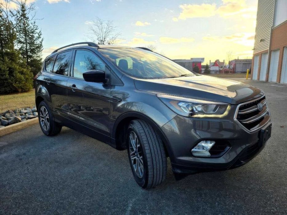Ford Escape      2018
