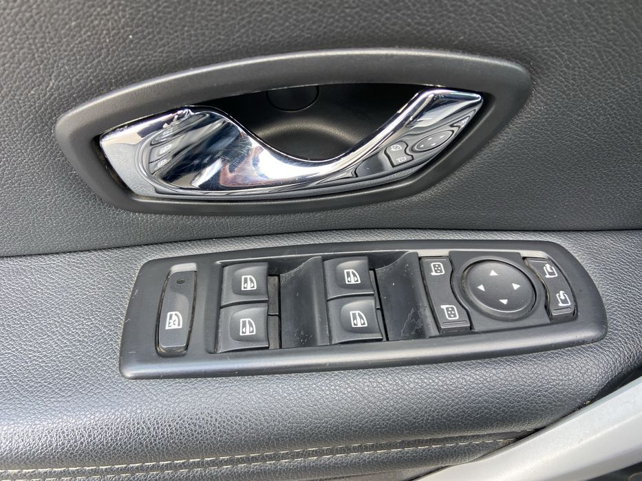 Продам авто рено меган 3 2012г 1.5 дизель BOSE