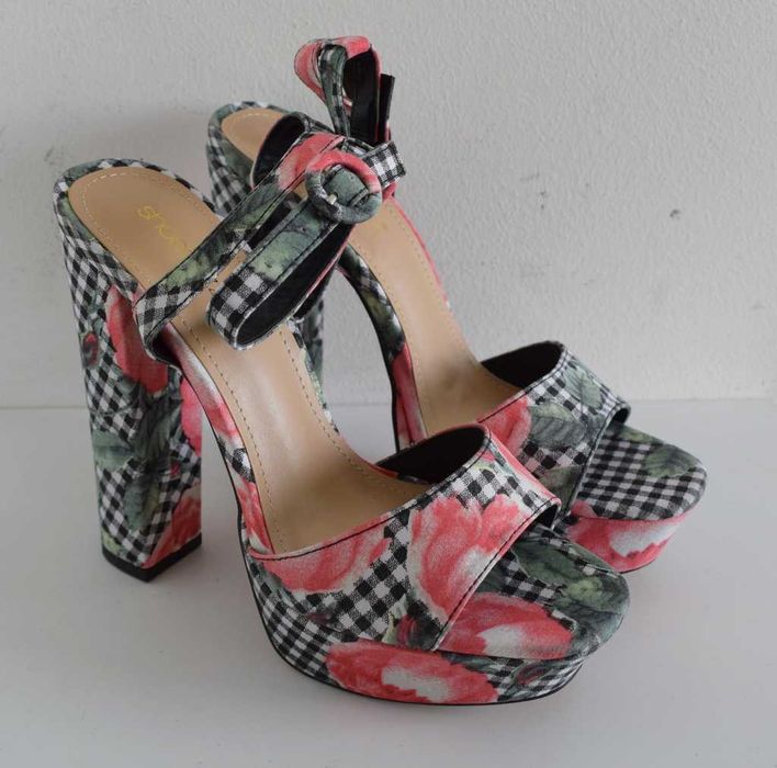 Shoeazzle buty na obasie w kwiaty 38 , 5 sandały