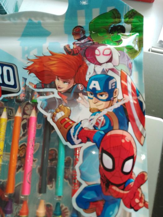 Zestaw artystyczny Maluj i Rysuj Marvel