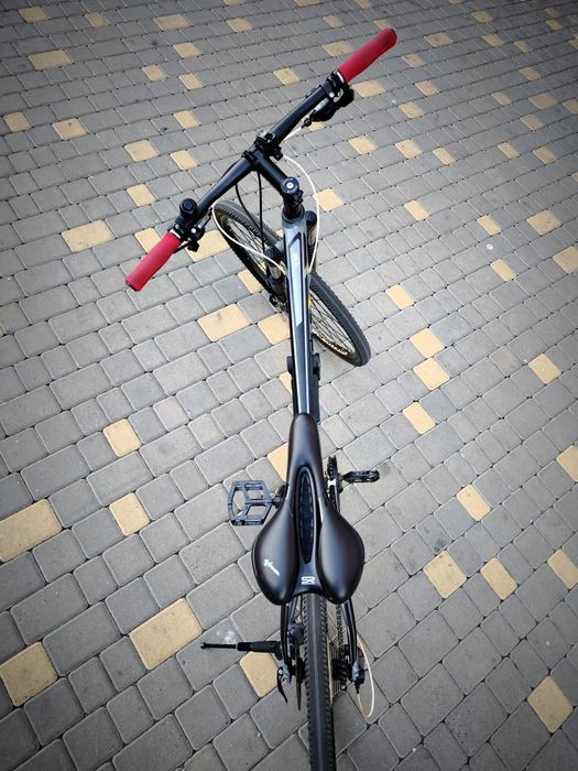 Велосипед фирмы Scott в идеальном состоянии