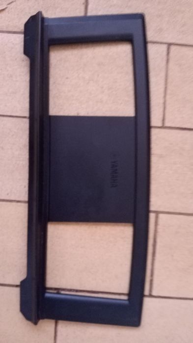 Yamaha PSR 423 com tripé e mala