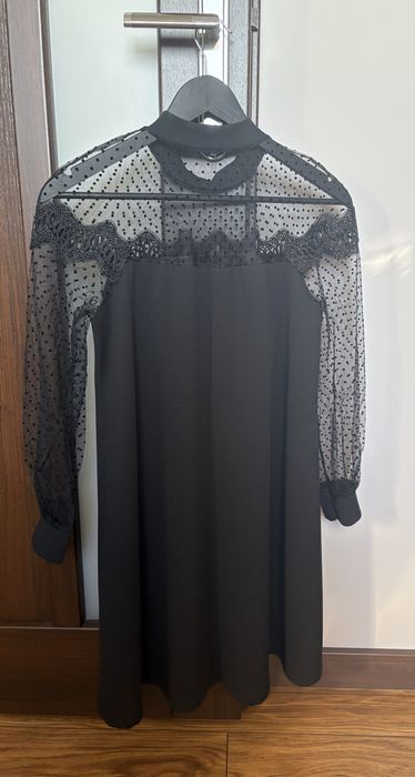 Czarna sukienka elegancka