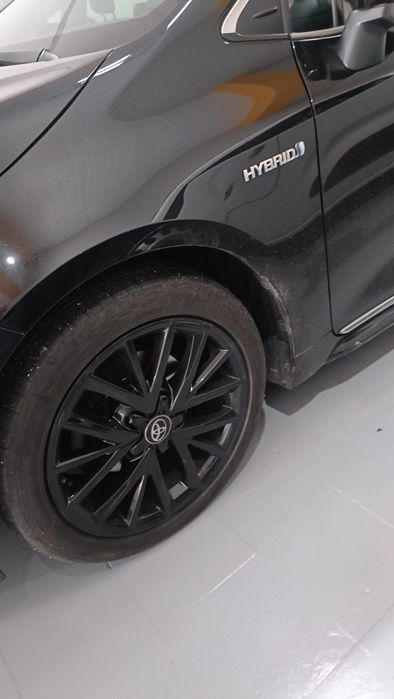 Toyota Corolla Sport touring Hybrido 
Viatur