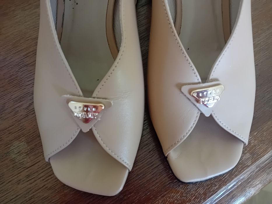 Buty Karino na komunię r.39 skóra