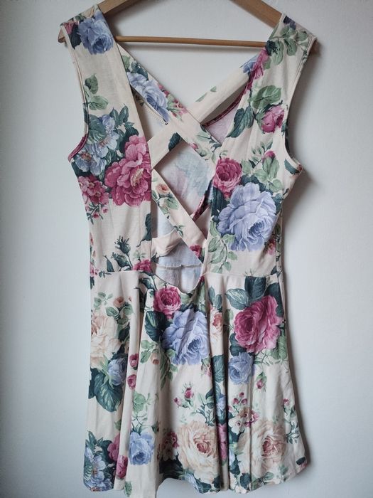 Sukienka w kwiaty na wiosnę xl XXL 44 42 atmosphere rozkloszowana