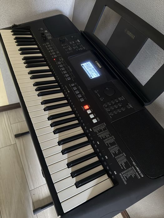 Teclado Yamaha E463