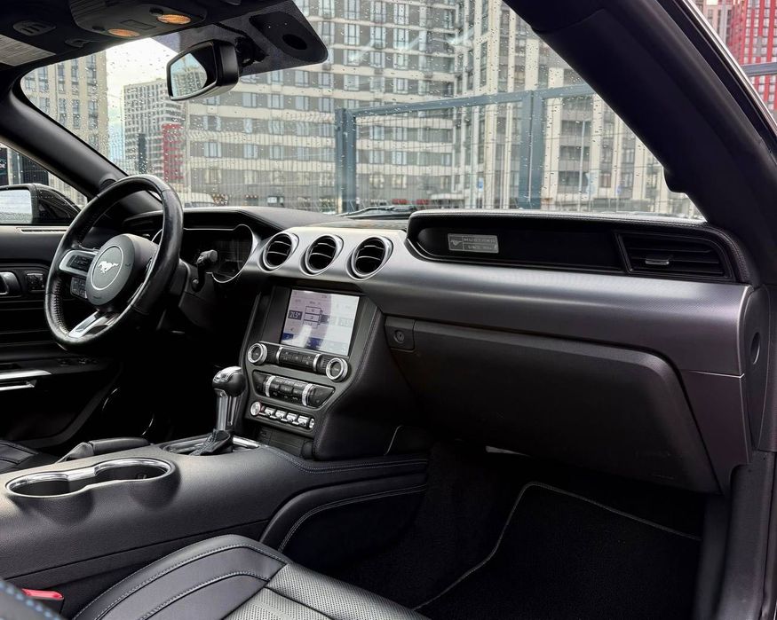 Продаж Ford Mustang