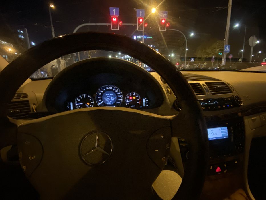 Mercedes Benz w211 E320 V6