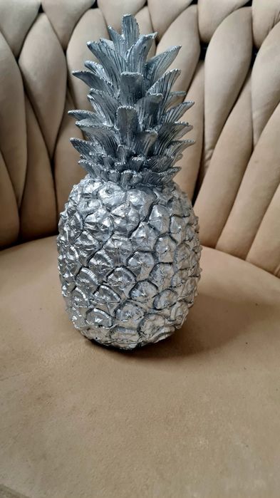 Figurka ananasa srebrny