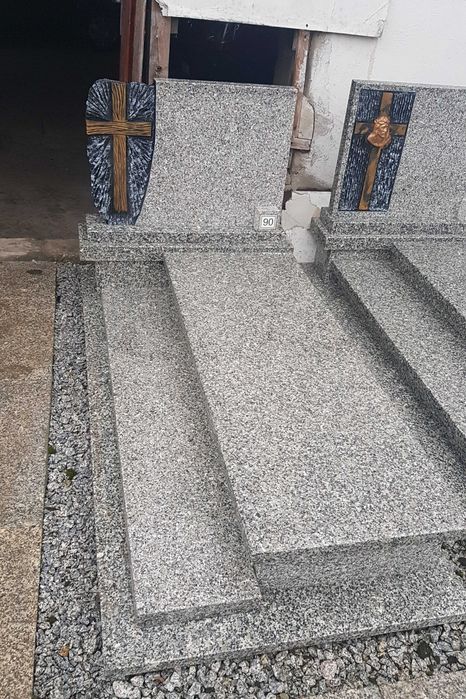 nagrobek granit polski