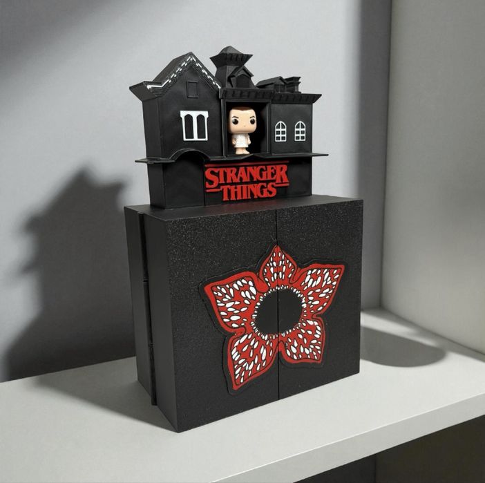 Полка раскладной дом для фігурок Stranger Things Kinder Joy Fanko