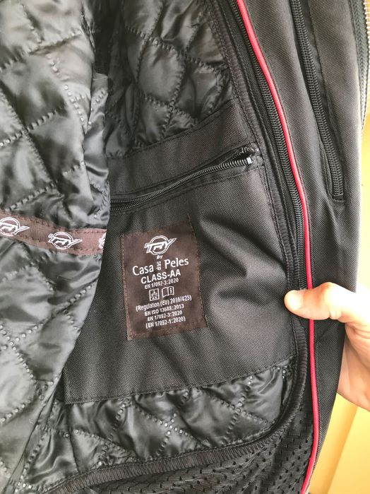 Casaco Motard em cabedal tamanho S Novo!