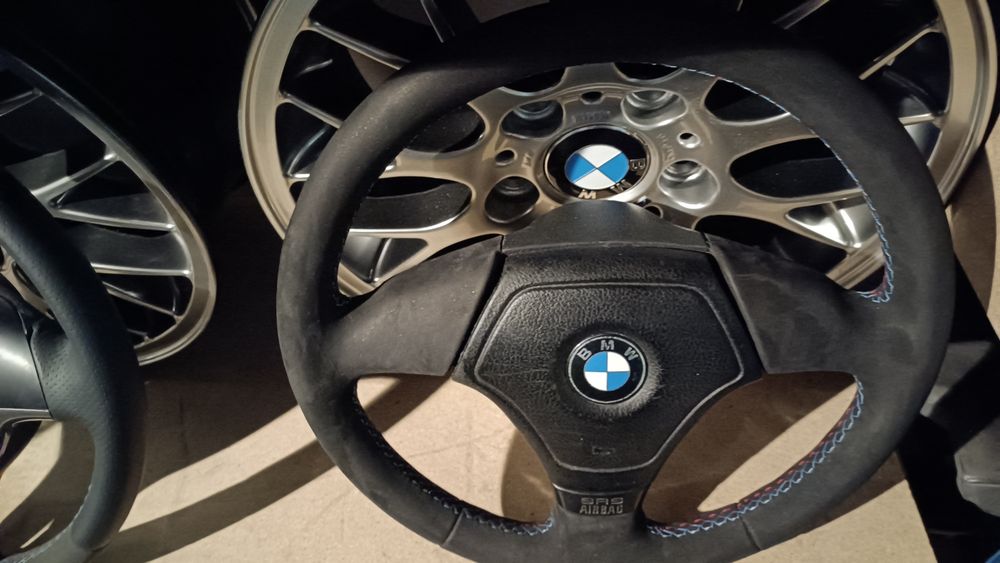 Volantes Personalizados e Jantes Originais Recondicionadas - Como Novas Especialistas em E46