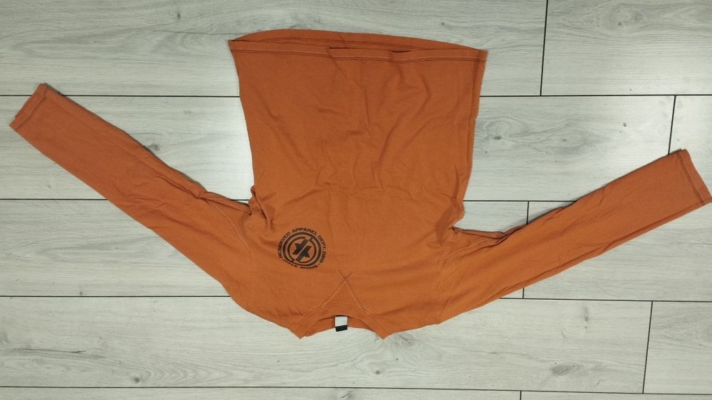 Koszulka z długim rękawem, w dobrym stanie