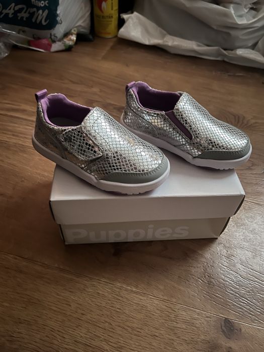 Продам мокасини.На дівчинку.Розмір 20,21,22