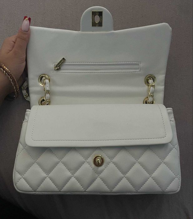 torebka damska na łańcuszku