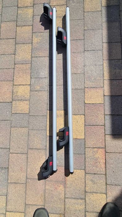 Bagażnik dachowy z uchwytami rowerowymi