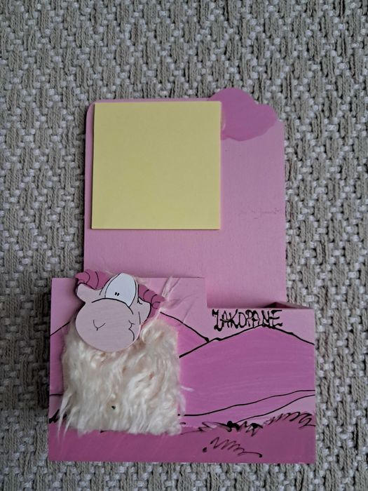 Organizer. Drewniane pudełko na ołówki, długopisy