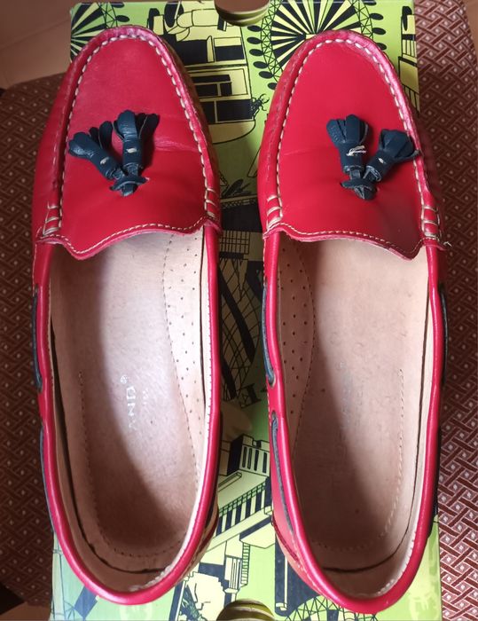 Sapatos vermelhos  - Trofland
