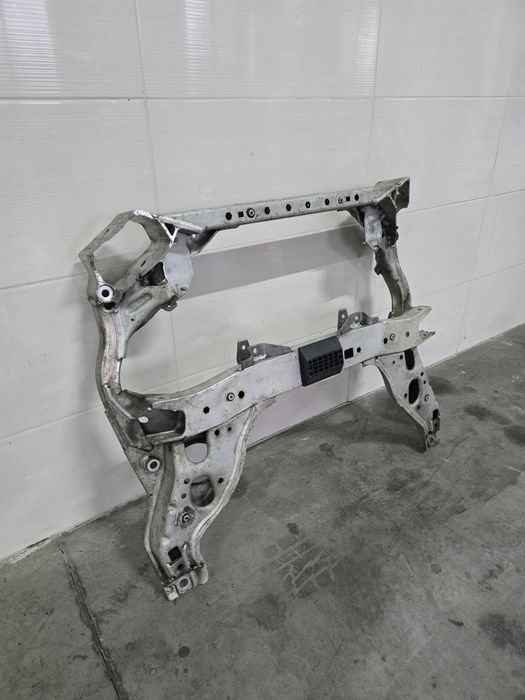 Передня балка BMW E81/E87 2006-2013