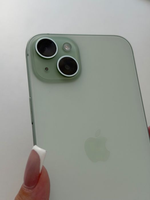 Apple iPhone 15 plus
