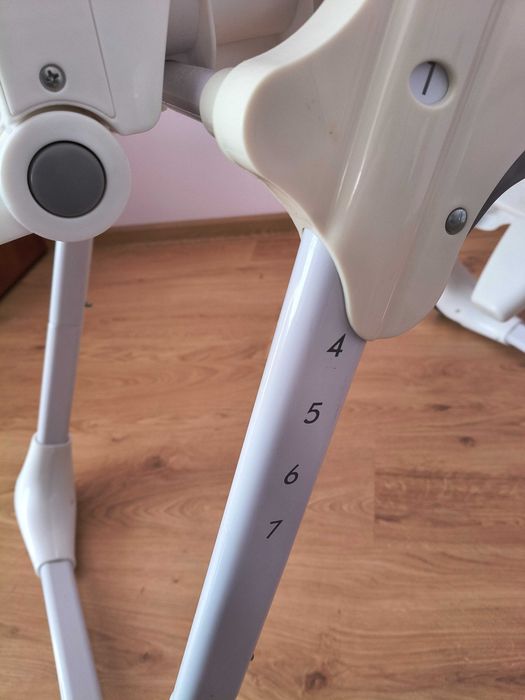 Krzesło  Kinderkraft do karmienia dziecka