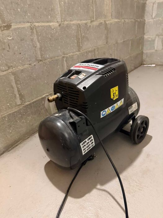 Kompresor olejowy Rockworth 1,1 kW
