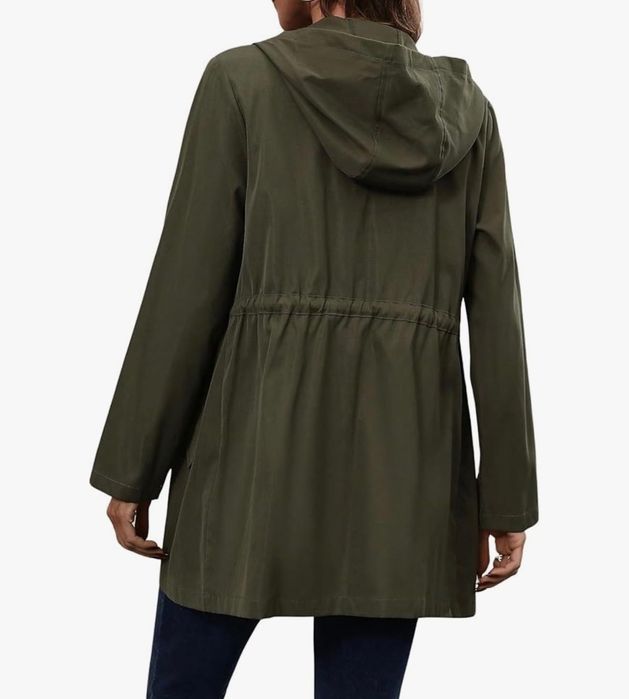 Куртка вітровка жіноча