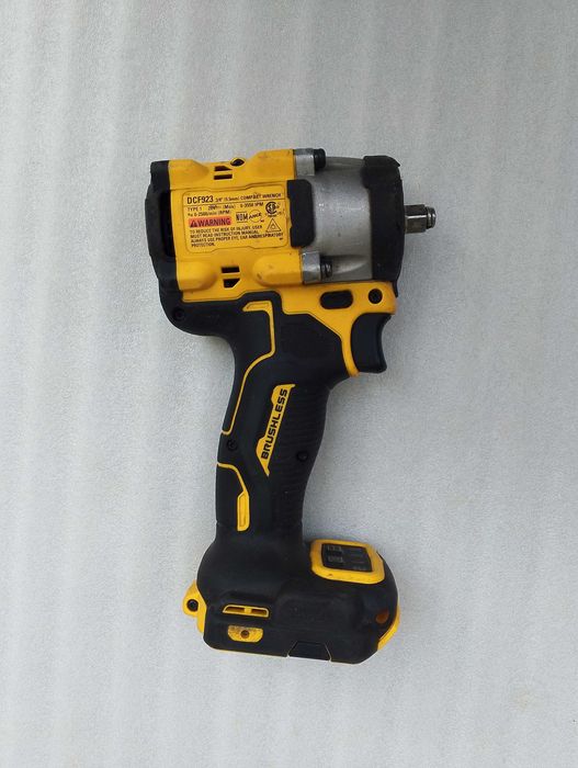Гайковерт акумуляторний DeWALT DCF923, 610 Нм