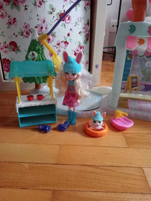 Enchantimals zimowa chatka