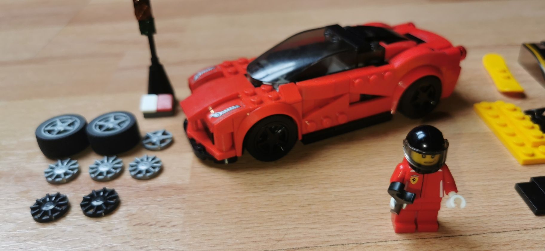 LEGO® Speed Champions 75899, LaFerrari i 75909, McLaren P1