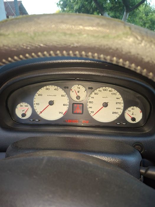 Продам Пежо 607 2004 року
