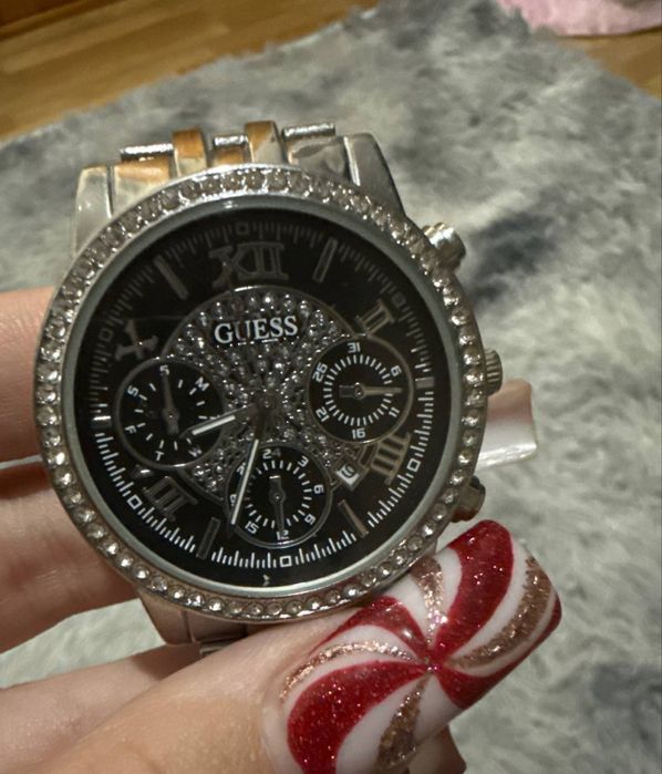 жіночий годинник GUESS