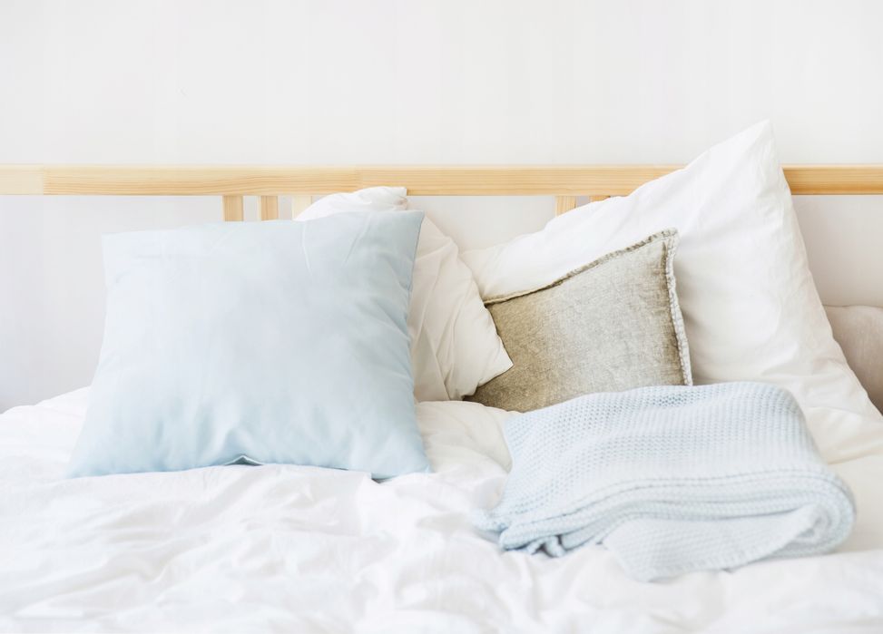 ZESTAW Kołdra 4 pory roku ECONOMY LINE 180x200 cm+2xpoduszka 50x60