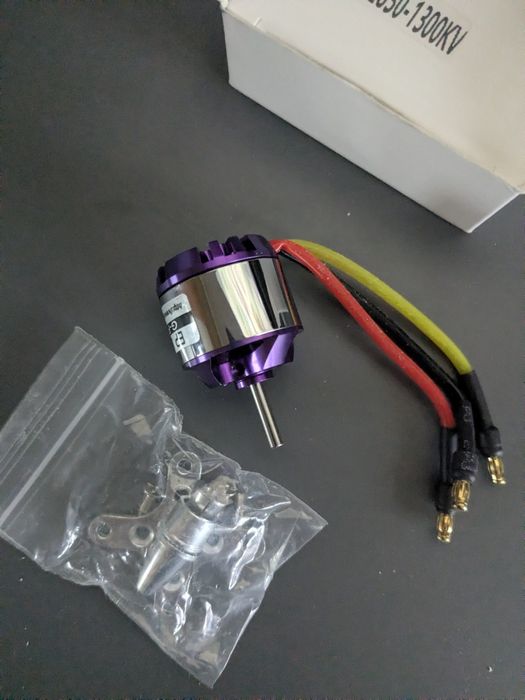 Мотор бесколлекторный D2830-8 1300RPM/V 275W 2-4S 30A