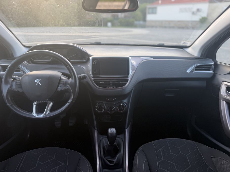 Peugeot 2008 — fotografia 5
