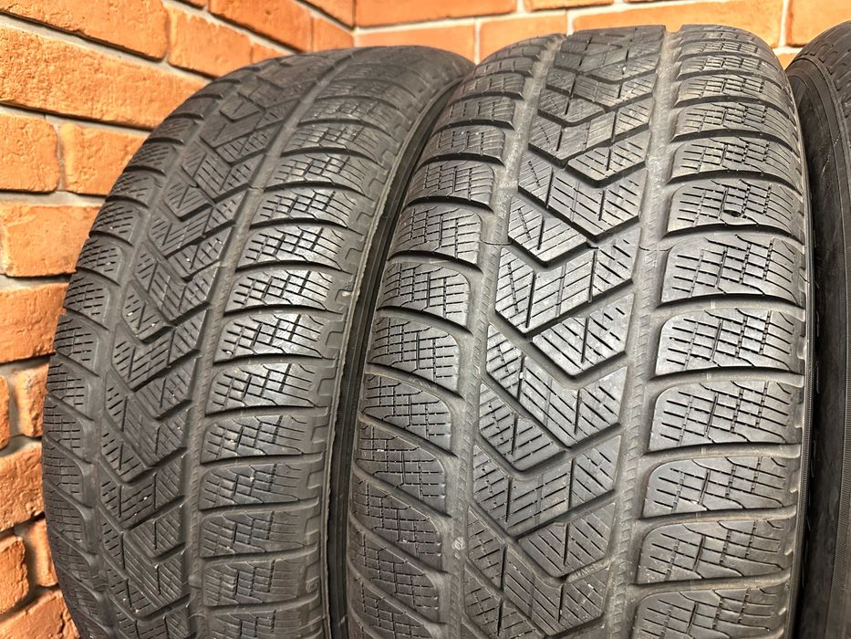Opony Pirelli Scorpion Winter 235/65R17 104H 2022 7mm