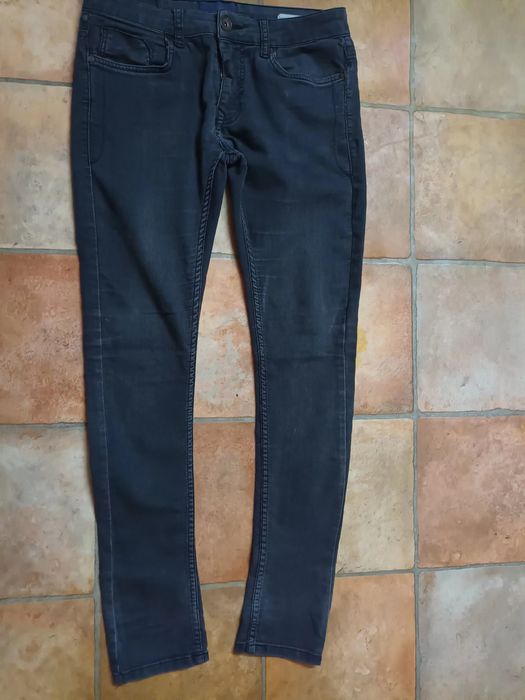 Продам джинсы  размер 29