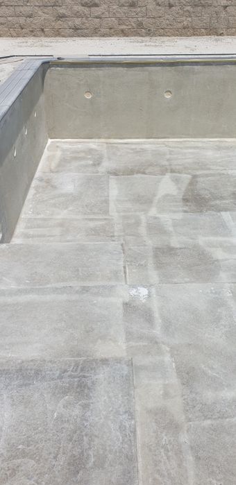 Piscinas de Sonho em Betão e Fibra de Vidro – Algarve e Portugal