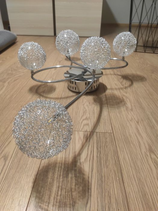 Żyrandol na 6 żarówek małych ledowych