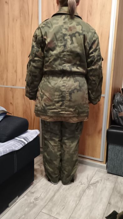 Kurtka wojskowa 'Bechatka' rozmiar 92/160 + rękawice 'żaby'