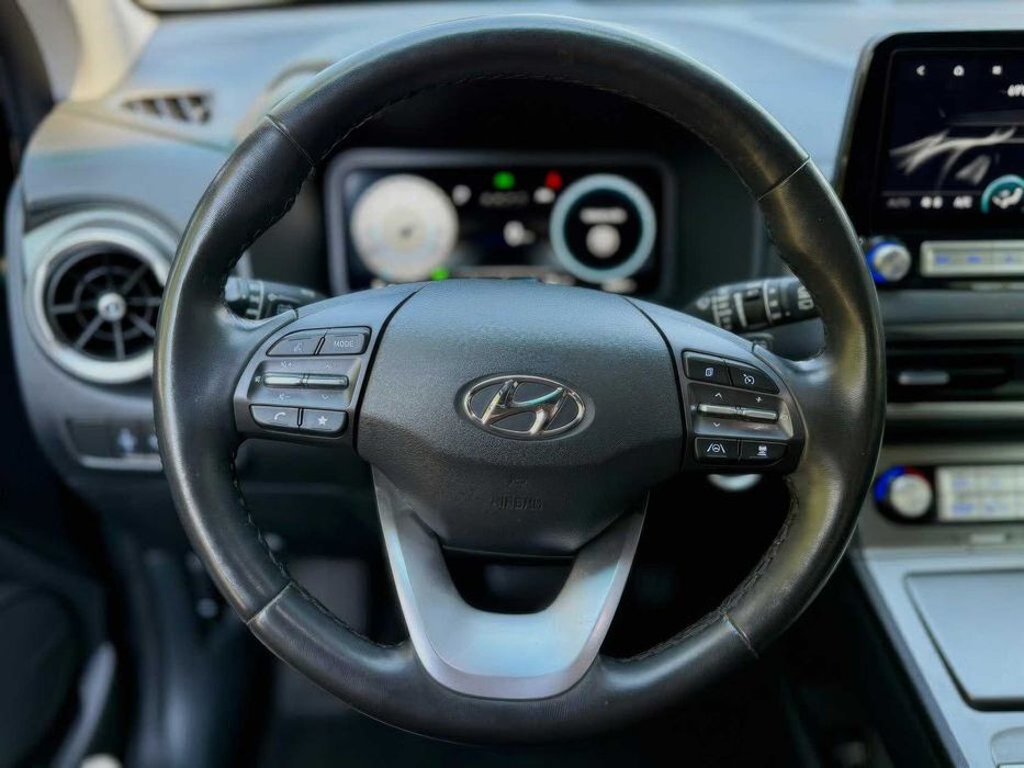 Hyundai Kona Limited Electric      2022