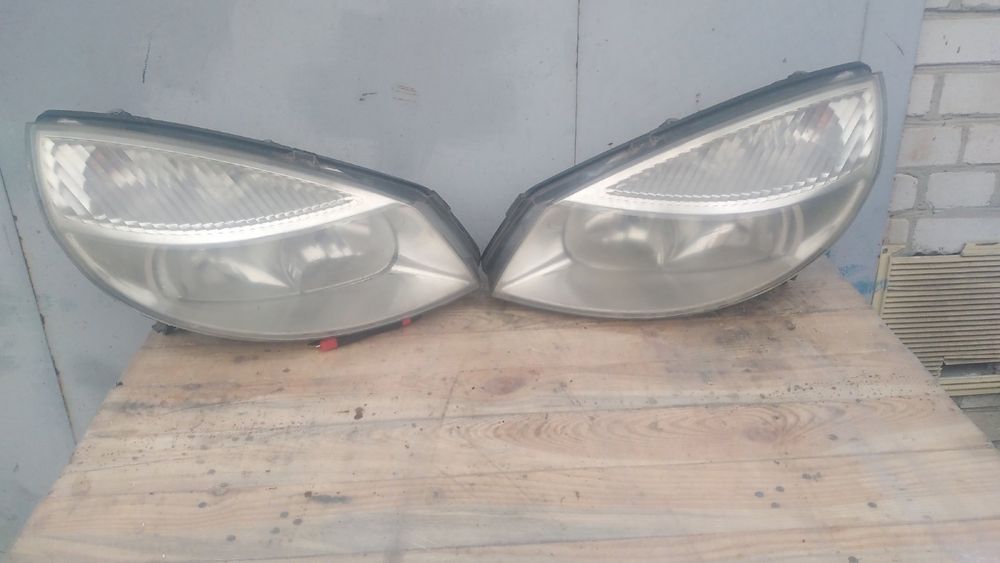 Фара Фари Рено Сценик 2 Renault Scenic 2