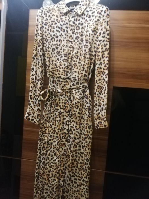Sukienka panterka midi