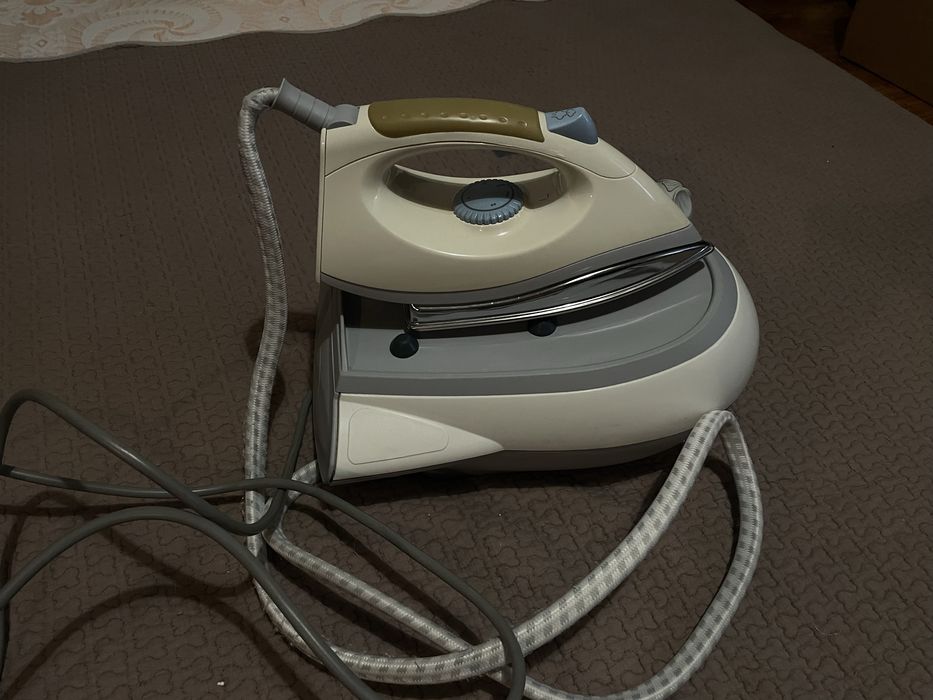 Ferro de engomar com caldeira Ariete