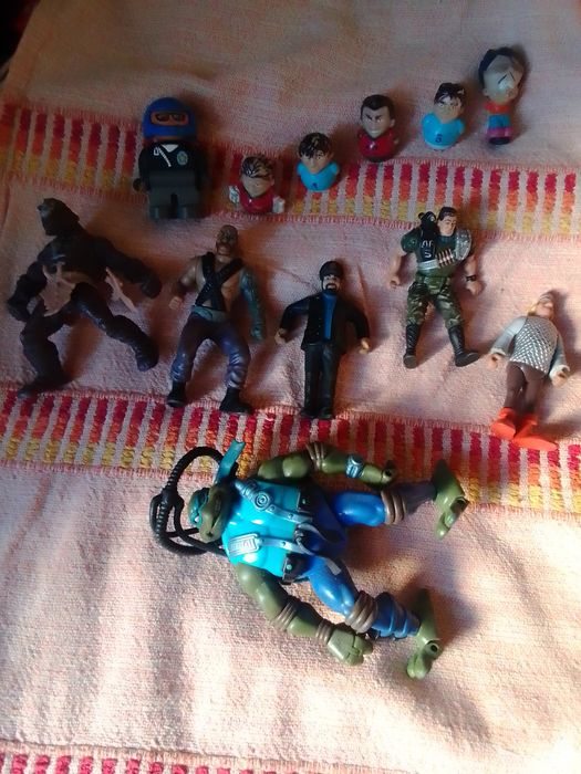 Figuras bonecos desde 1€ a 2€