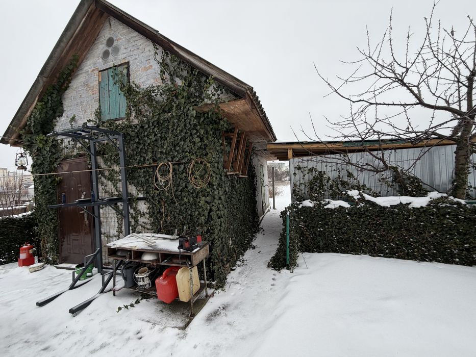 Продам пів будинку вул. Шевченка, 41м2, 2ві кімнати, 5 соток