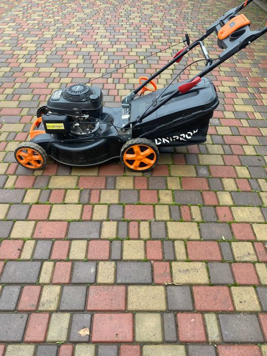 газонокосилка бензиновая Honda