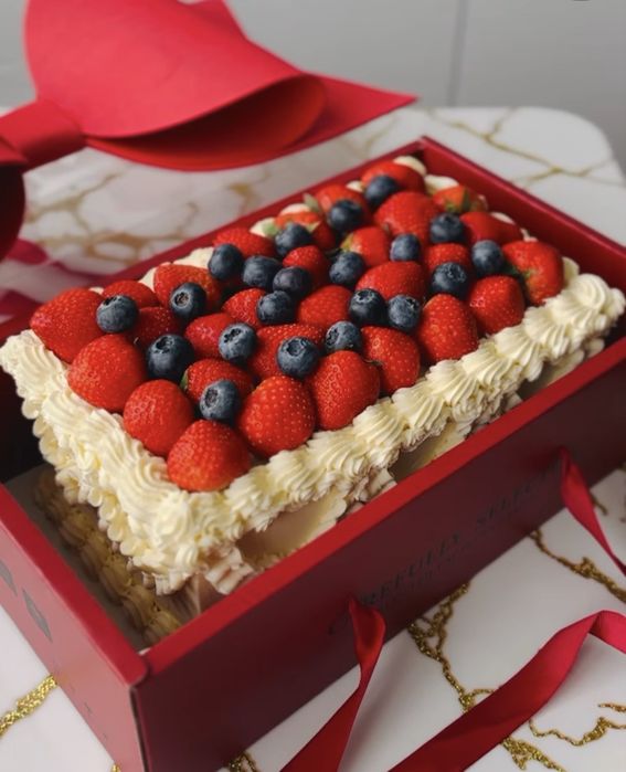 Торти/Бенто-тортики/Меренгові рулети/Капкейки